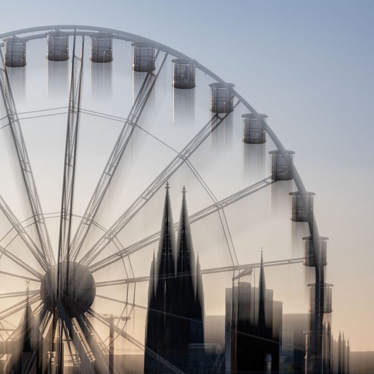 Dom mit Riesenrad